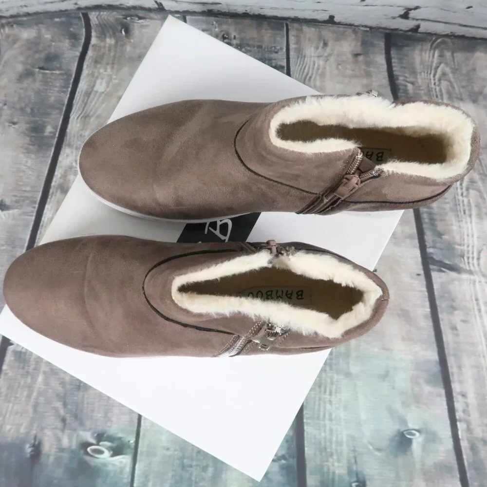 BAMBOO TAUPE RISE PLATFORM HI TOP SNEAKER SIZE 10